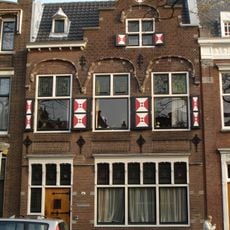 Herenhuis met trapgevel in opvallende Hollandse neo-Renaissancestijl