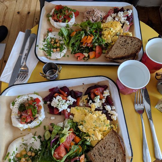 Bucke Cafe