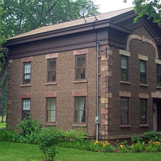 Jackson Blood Cobblestone House