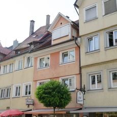 Wohn- und Geschäftshaus