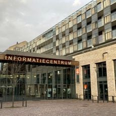 Vleuterweide  public library and drop point