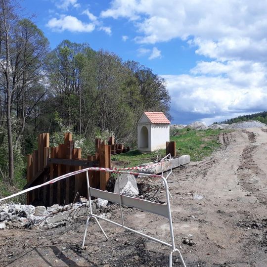 Výklenková kaple východně od Zámostí