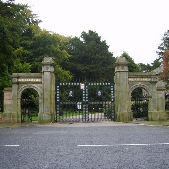 Gate Piers, Gates And Walls To Williamson Park