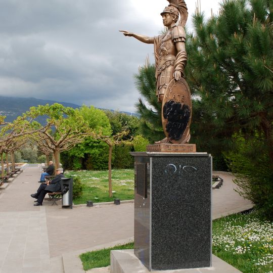 Statue of King Pyrros, Ioannina
