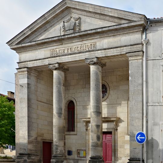 Temple anciennement chapelle du couvent des Jésuites de Marennes
