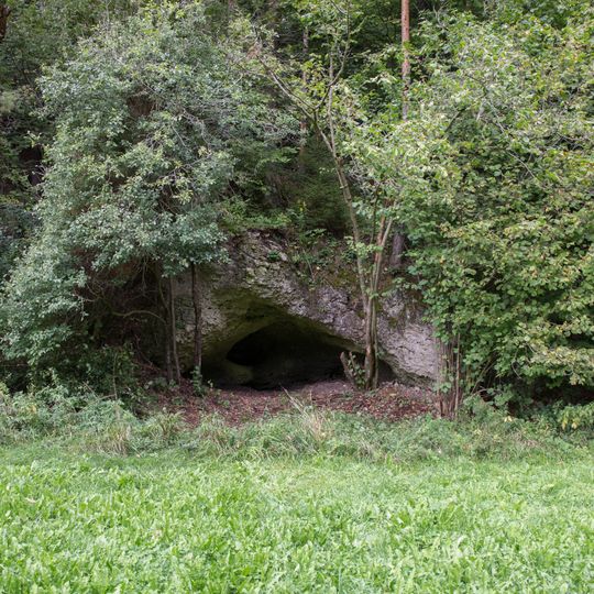Felsen mit Höhle Backofen NNW von Ottenhof