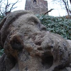 Socha Kronos v parku Cibulka v Košířích