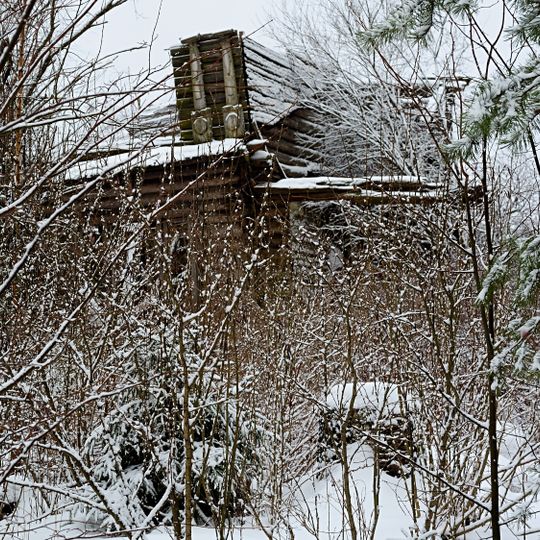 Дом, связанный с жизнью и творчеством известных русских и советских художников А.Е. Архипова, М.А. Касаткина, К.А. Коровина, А.В. Моравова, В.В. Рождественского, С.Ю. Жуковского