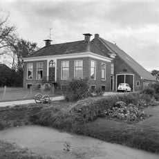 Nieuwestreek 89, Ezinge