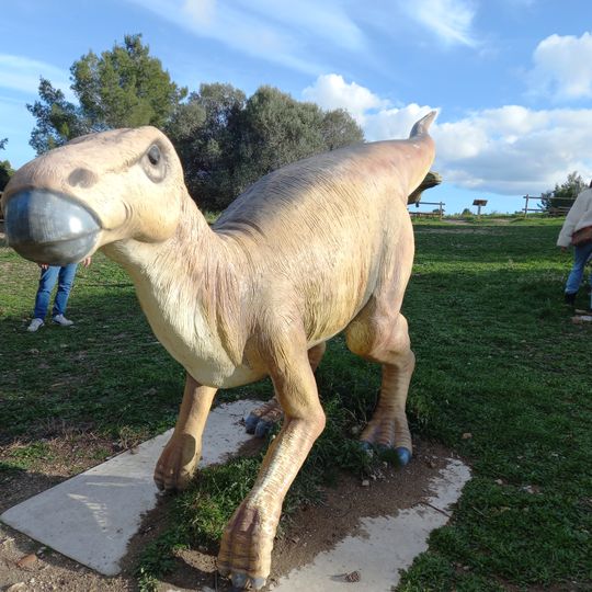 Work of art, sculpture