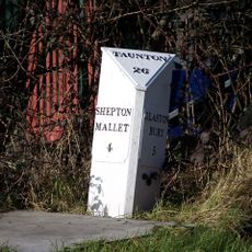 Mile Post At Ngr St 5733 3990