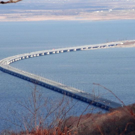 Brücke über die Amurbucht