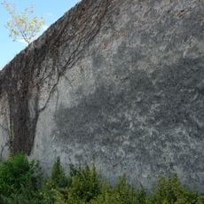 Gartenmauer des Neuklosters