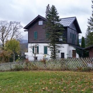 Villa Kremenezky