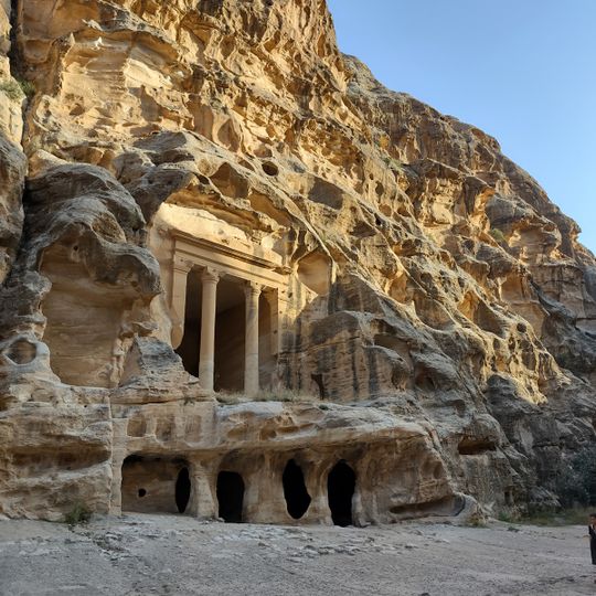 Temple / Colonnaded Triclinium
