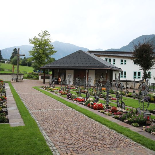 Neuer Friedhof mit Aufbahrungshalle