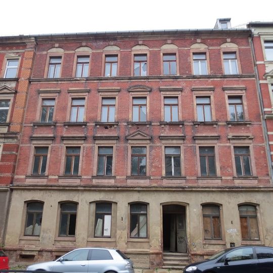 Mietshaus in geschlossener Bebauung Zieschestraße 27