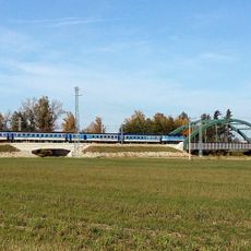 Most trati 220 jihozápadně od mostu přes Nežárku ve Veselí nad Lužnicí