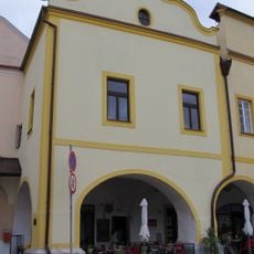 Husovo náměstí 1216 (Nové Město nad Metují)