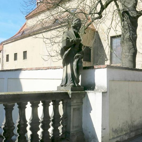 Socha svatého Zachariáše na balustrádě před Loretou v Rumburku