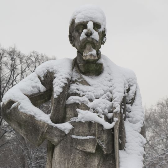 Busto a Ernesto Teodoro Moneta