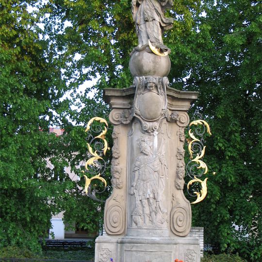 Mariánsky stĺp, socha