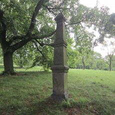 Kříž na křížové cestě u Rosic - 5. zastavení