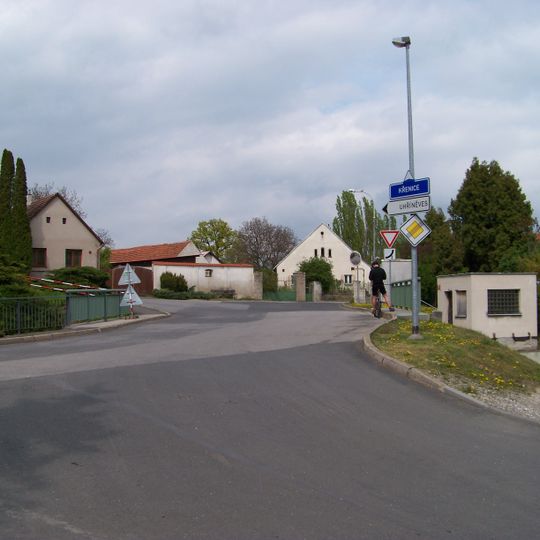 Most Únorové ulice přes Rokytku