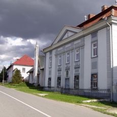 R. k. fara, Csákyovská kúria