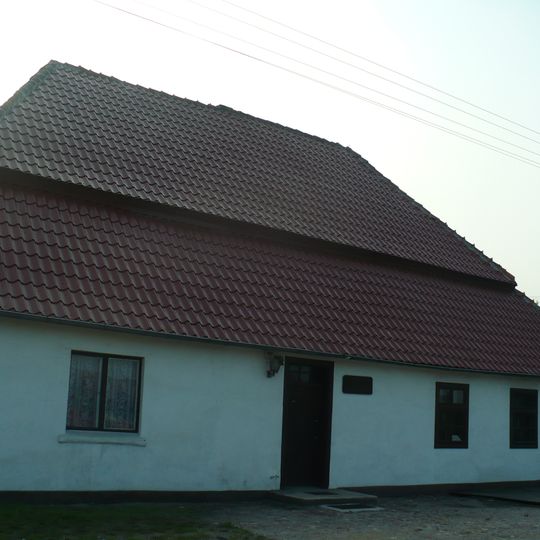 Former inn in Czeszewo
