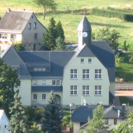 Schule mit Einfriedung Elstraer Straße 8