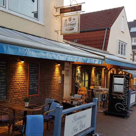 Restaurant mit Café "Am Park"