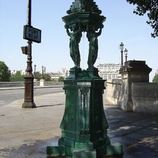 Fontaine Wallace, quai des Grands-Augustins