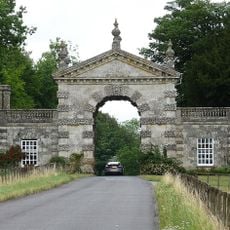 Nos 65 And 66 (the Archway) With Flanking Walls