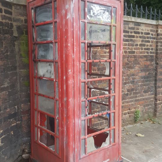K6 Telephone Kiosk, Outside Geffrye Museum