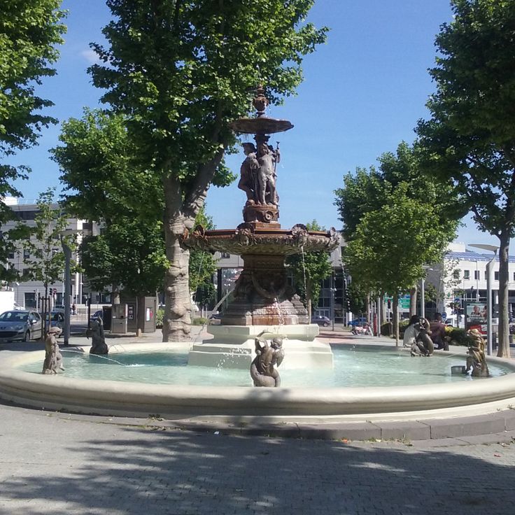 Fontaine Place Delille