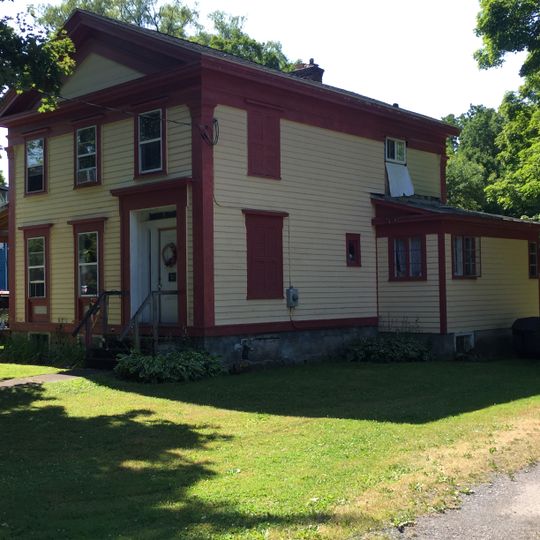 House at 17 Aurora Street