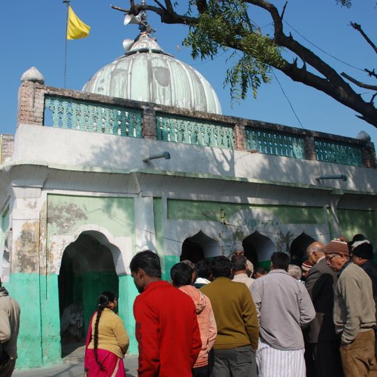 Hemu's Samadhi Sthal