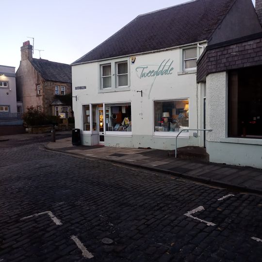 1 Cross Street, Kelso