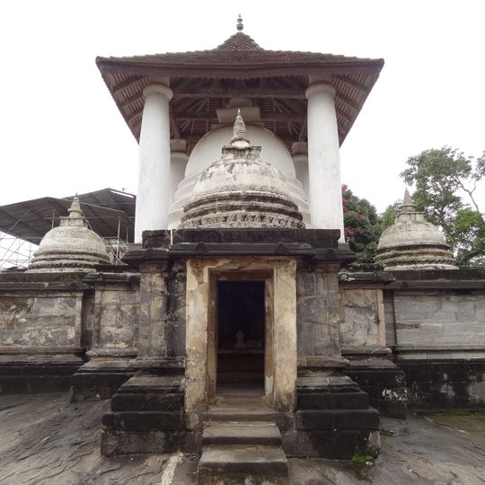 Gadaladeniya Vihara