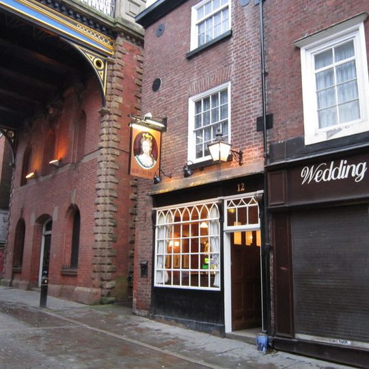 10-12 Little Underbank