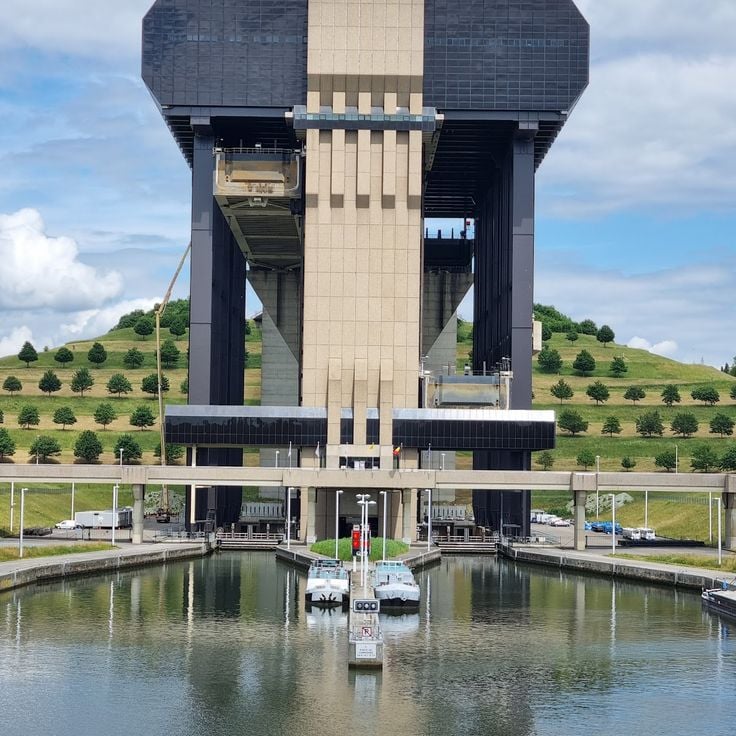 Ascensor funicular de Strépy-Thieu