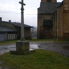 Croix de l'église Saint-Jean-Baptiste d'Étrigny