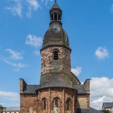 Église Saint-Saturnin de Saint-Saturnin-de-Lenne