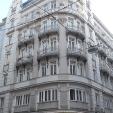 Wohn- und Geschäftshaus »Bürgerladefondshaus«