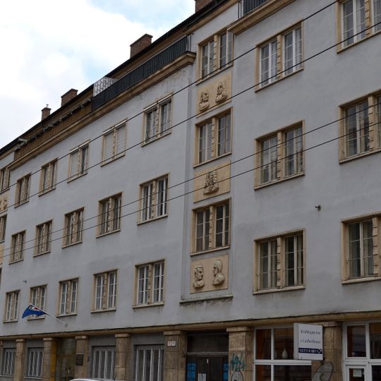 Nájomný dom, dom bytový