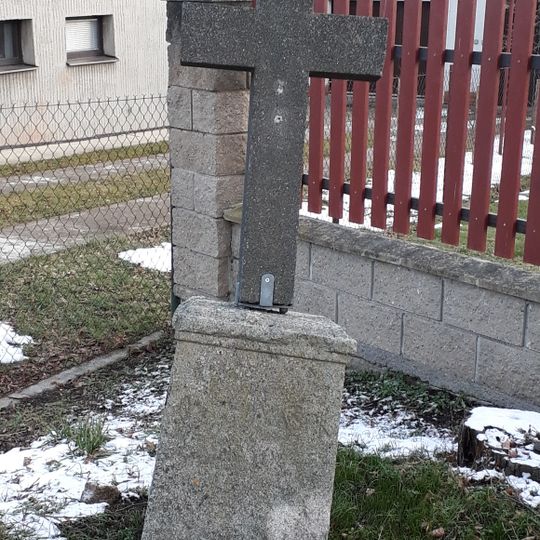Kříž v ulici Pod Zámkem