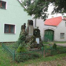 Pomník v Dobřívě