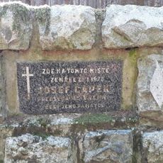 Památník Josefa Čapka u Velmovic