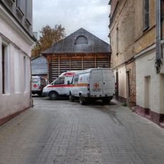 Конюшни дома Кожевникова (деревянные и каменные) (Калуга)